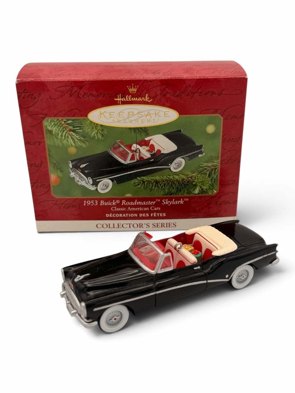 Hallmark 2001 1953 Buick Roadmaster Skylark Keepsake Ornament
